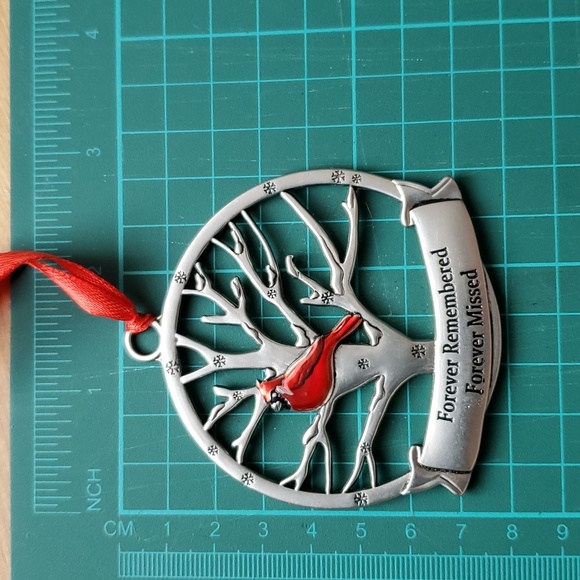 Memorial Cardinal Ornament " Forever Remembered, Forever Missed" Ganz - Picture 4 of 4